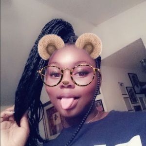 Meet your Posher, Ashleigh